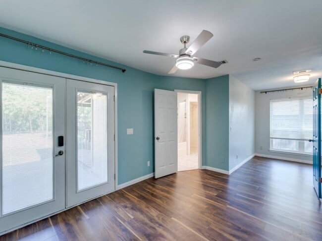 Building Photo - 2404 N Shields Dr