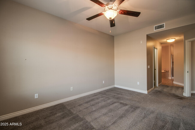 Building Photo - 5350 E Deer Valley Dr