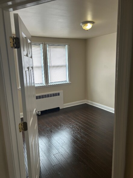 Building Photo - 4309 Norfolk Ave