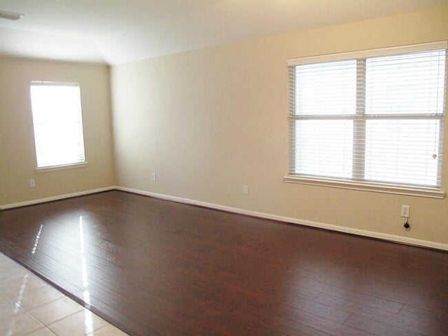 Building Photo - 2311 Enchanted Park Ln