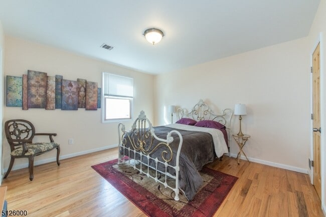 Building Photo - 21 Phoenix Ave