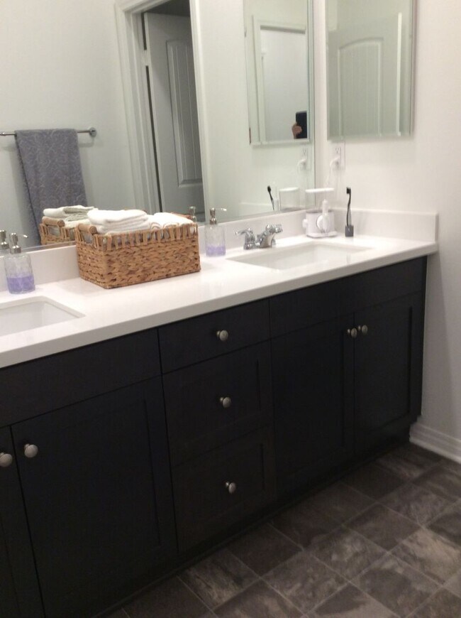 Building Photo - 26389 Valencia Wy