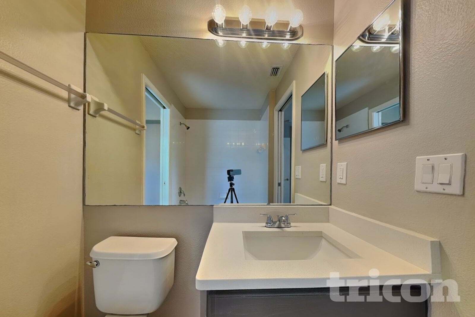 Building Photo - 31333 Heatherstone Dr