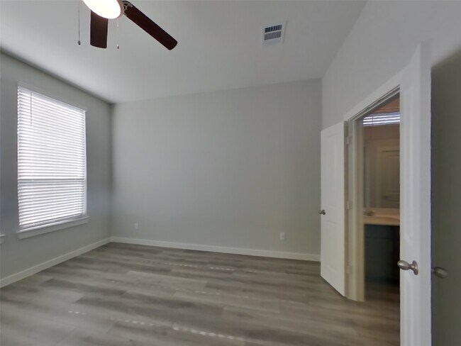 Building Photo - 2350 Cohorn Trl