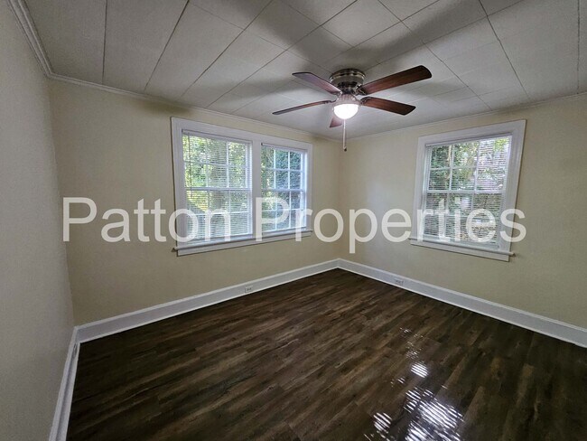 Building Photo - 1401 Kinderway &amp; 4300-4302 Wentworth -...