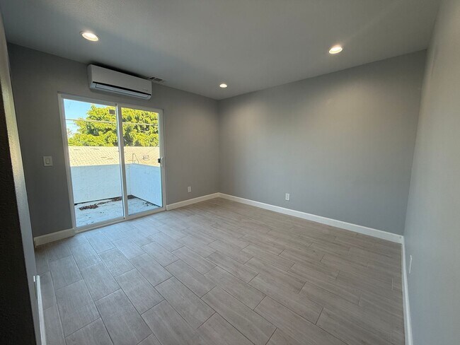 Building Photo - NewB SDS T 3634