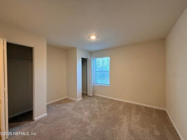 Building Photo - 246 Aralia Ln