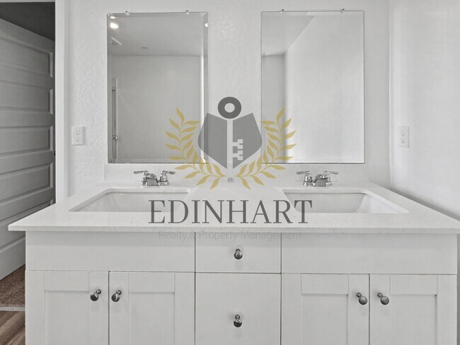 Building Photo - 1820 Klamath Rd S