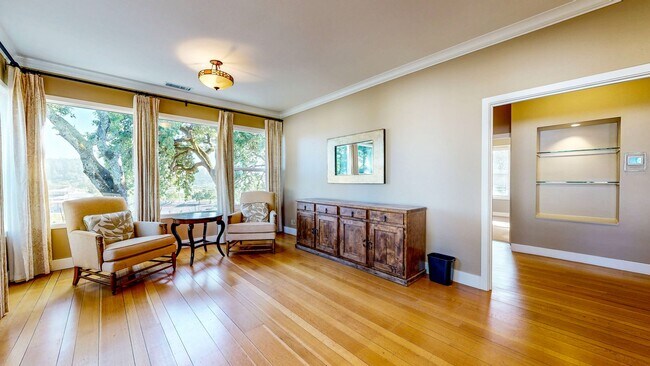 Building Photo - Experience true Wine Country Luxury living...