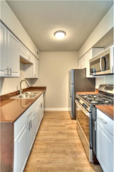 Building Photo - 3851 Manor Rd