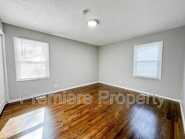 Building Photo - 1721 S Ellison Way