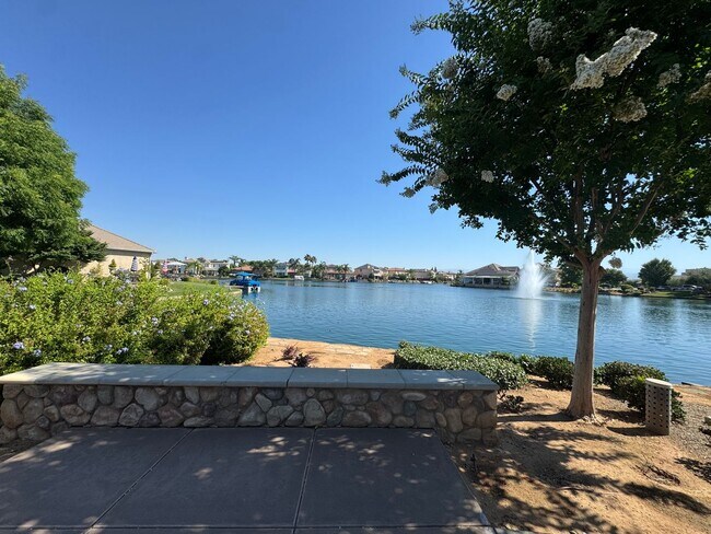 Building Photo - Welcome to the Quail Lake Gated Community!!!