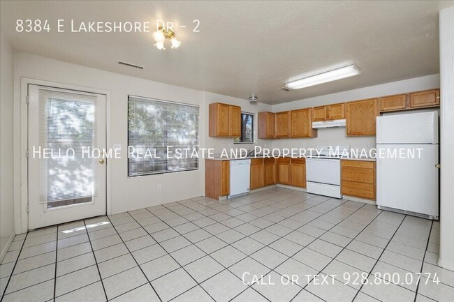 Building Photo - 8384 E Lakeshore Dr