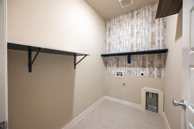 Building Photo - 1560 Kleberg Dr