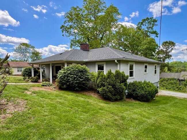 Building Photo - 135 Haynes St