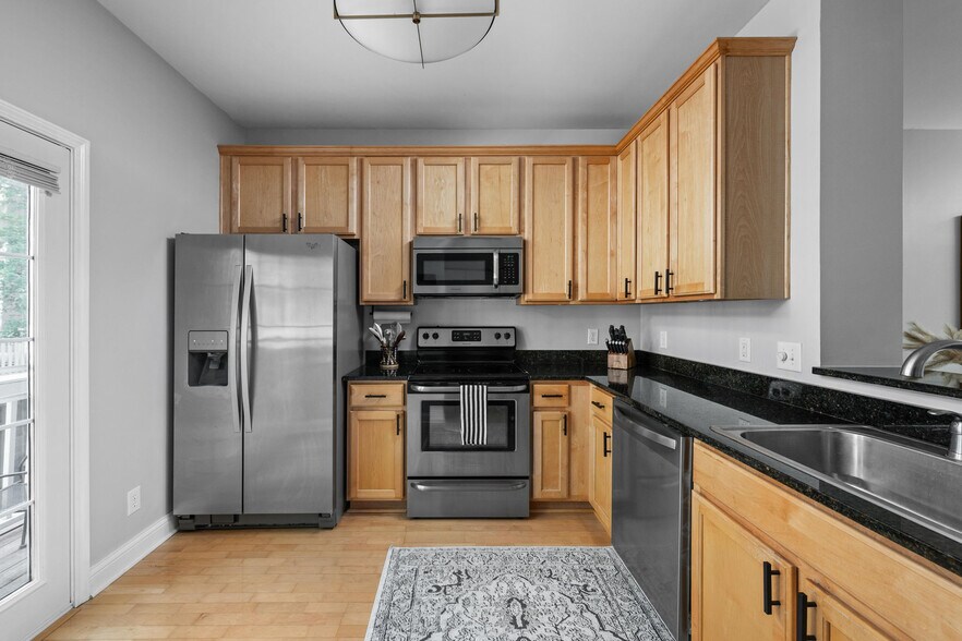 Building Photo - 931 Spur Ln