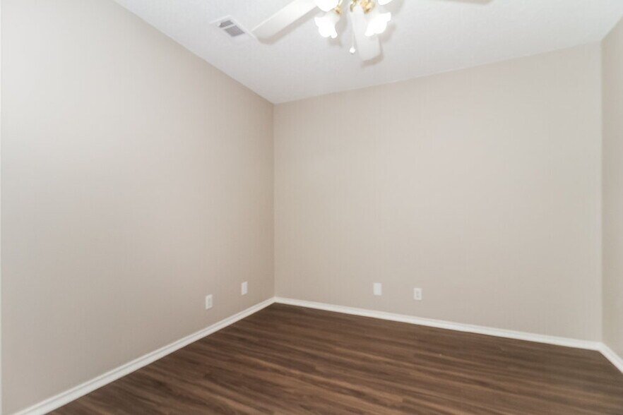 Building Photo - 6122 Ashley Spring