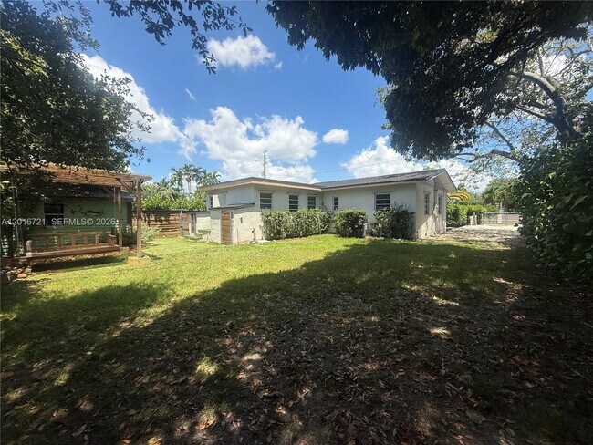 Building Photo - 9040 SW 156th St