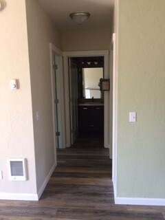 Building Photo - (WWA) 1 bedroom/1 bathroom