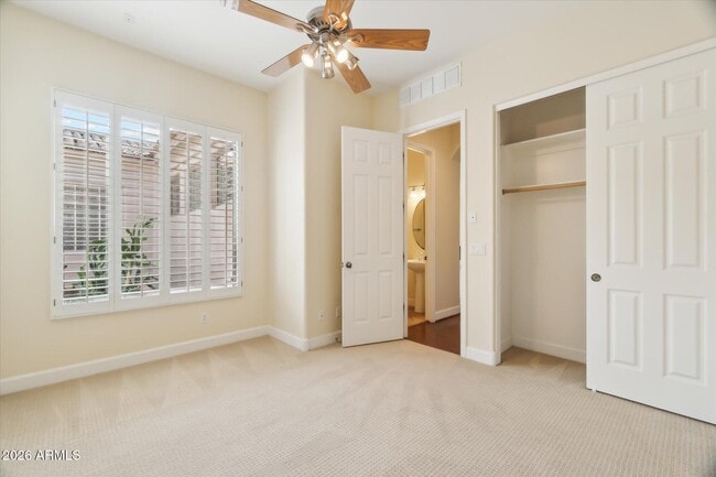 Building Photo - 8451 E High Point Dr