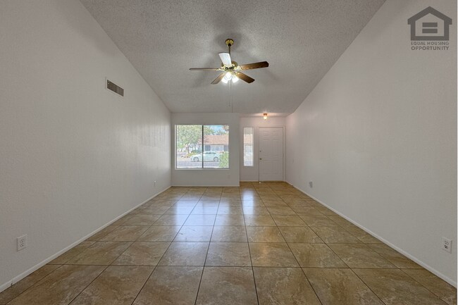 Building Photo - 3111 E Charleston Ave