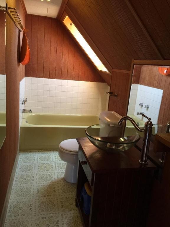 Building Photo - 663 S 11th St