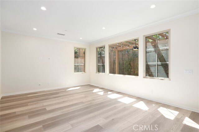 Building Photo - 48 Brindisi