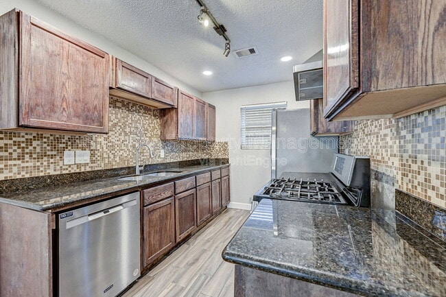 Building Photo - 14027 Blue Falls Dr