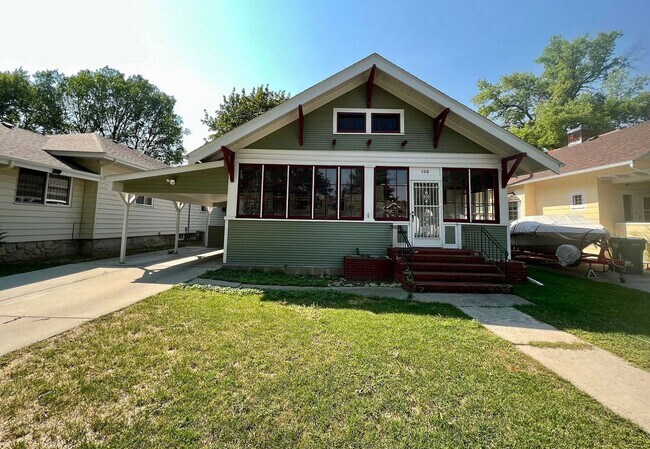 Building Photo - 108 Burlington Ave