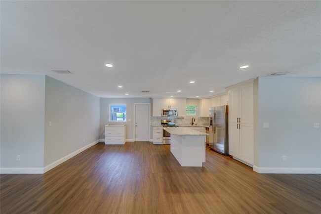 Building Photo - 3/2 home - Renovated in Dunedin