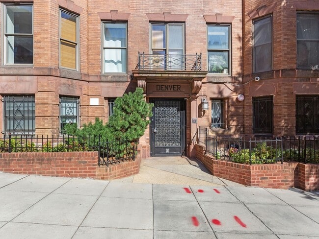 Building Photo - Charming 2BR/2BA Condo Near U Street with Modern Finishes and Prime Location