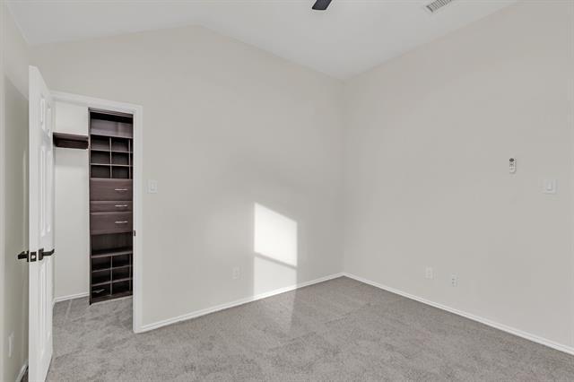 Building Photo - 438 Stanley Falls Dr