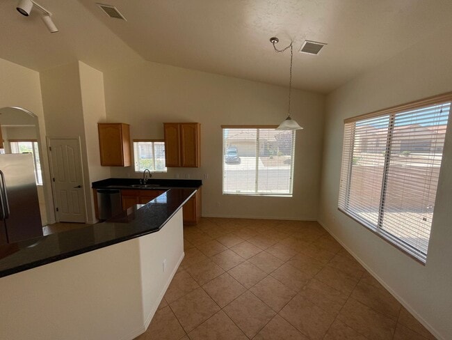 Building Photo - 1994 Willow Oak Ln