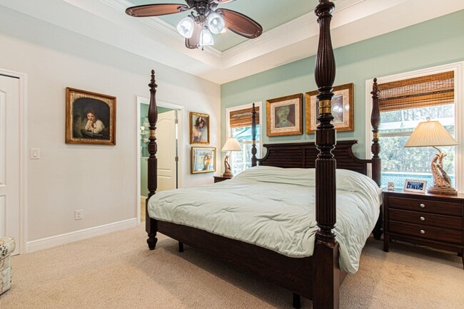 Building Photo - Seasonal or Annual Luxury Home With Pool in Reflection Lakes