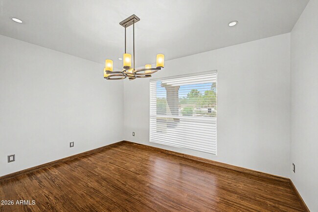Building Photo - 6133 E Mountain View Rd