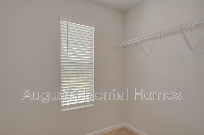 Building Photo - 4315 Newland St