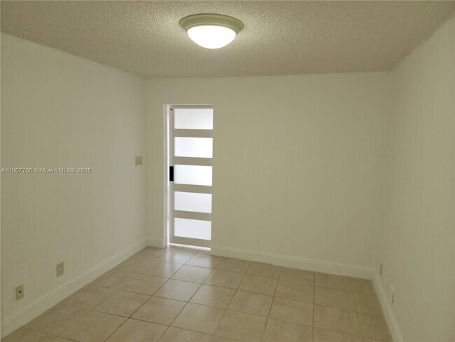 Building Photo - 2900 S University Dr
