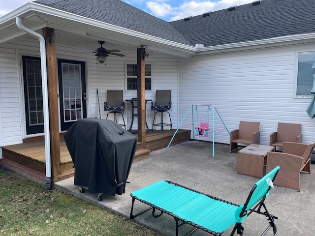 Back Patio - 324 Oxford Cir