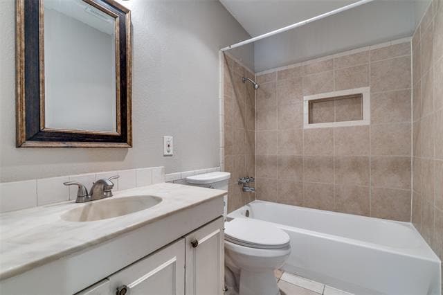 Building Photo - 1517 Deepwood Dr