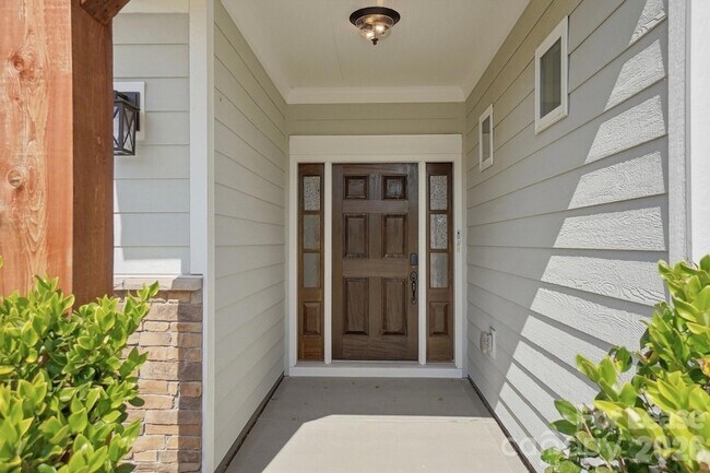 Building Photo - 6532 Wildbrook Dr