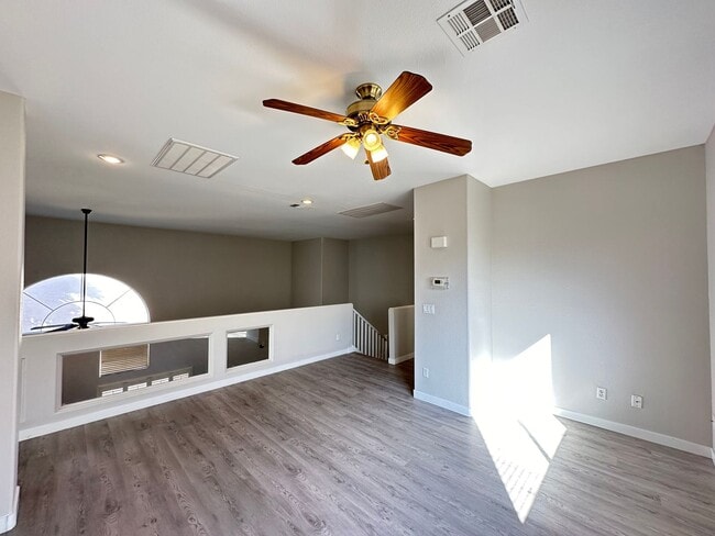Building Photo - HEATHERWOOD