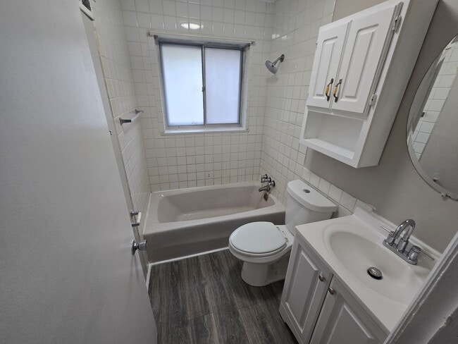 Building Photo - Connected Comfort Near New Florissant - Section 8 Friendly!