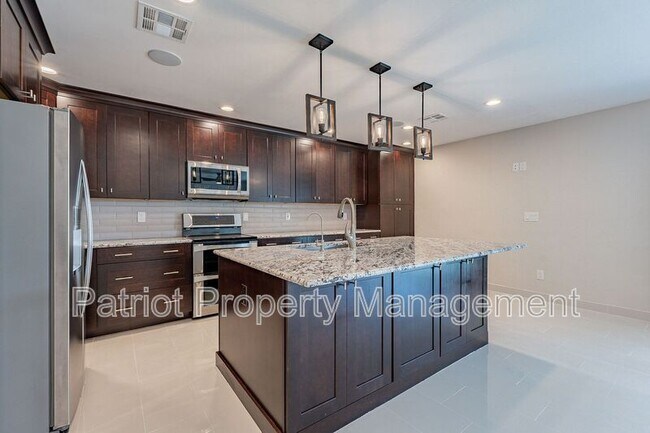 Building Photo - 5514 N 79th Pl
