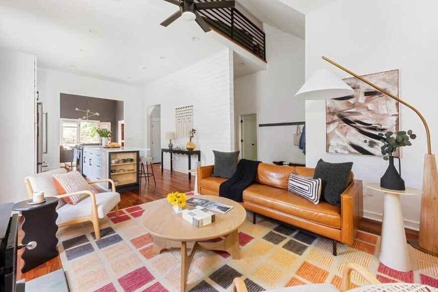 Building Photo - 685 Wylie St SE