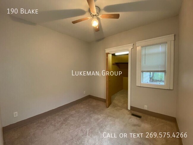 Building Photo - 190 Blake-
