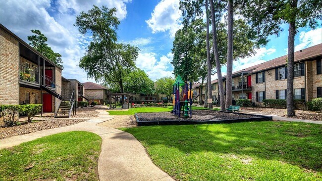 Building Photo - 16339 Stuebner Airline Rd