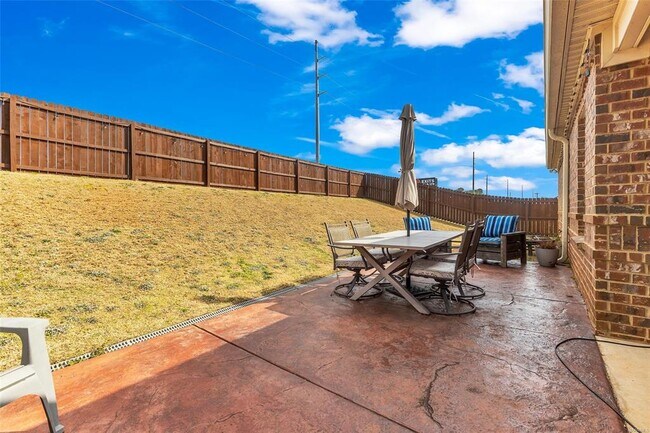 Building Photo - 1808 Mabel Dr