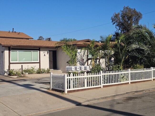Building Photo - 691 Graves Ave