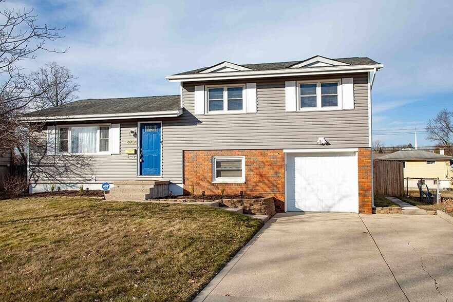 Building Photo - 6738 Red Fox Rd