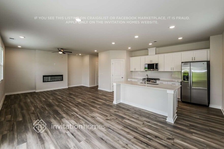 Building Photo - 814 Olde England Dr